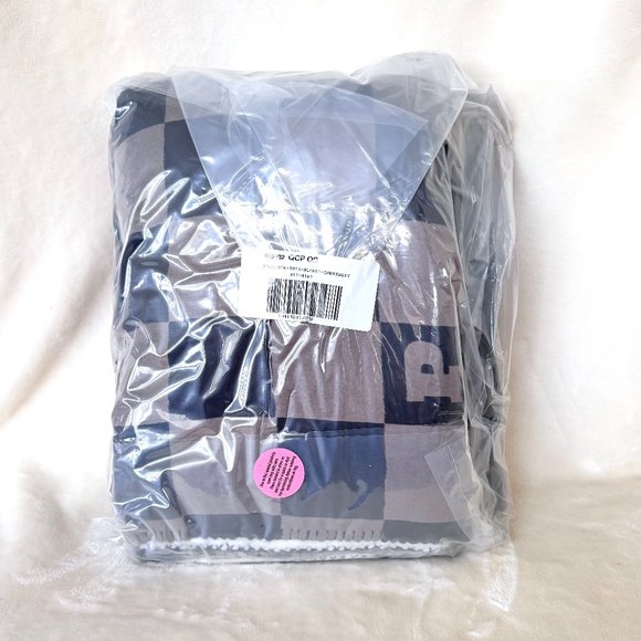 PINK Victoria’s Secret Quilted Tote Bag + Plush Blanket Set - Picture 7 of 7